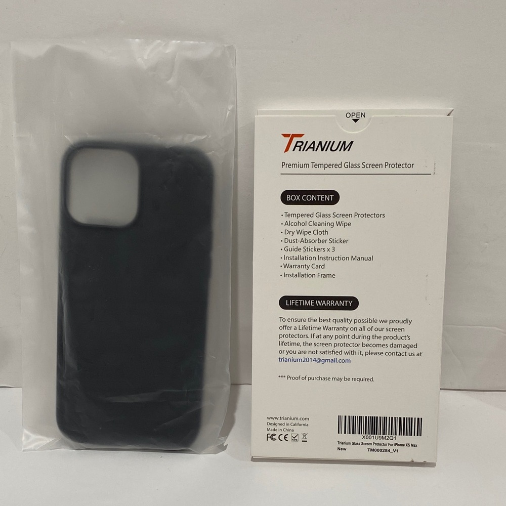 Spigen iPhone 13 Black Smartphone Case ST001 Trianium Tempered Screen Protector